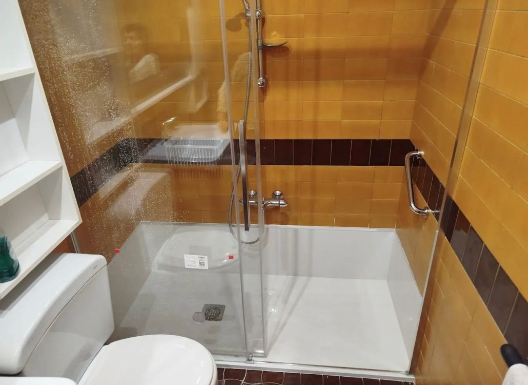 Reforma de baño sin escombros y con limpieza profesional en Vizcaya